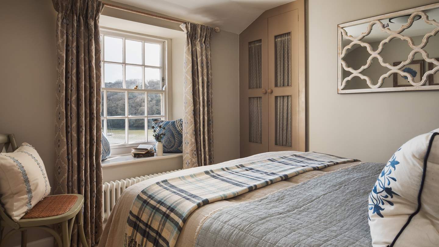 The perfect spot for lie-ins, watching the world go by outside on the river