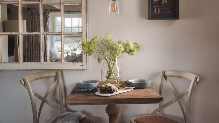 Blythe Cottage - Sleeps 2 + cot - Truro