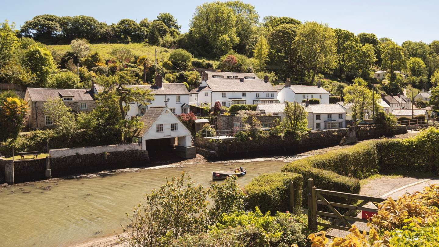 Take a peek at the pretty villages that line the creeks and estuaries around Helford River