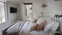 A space  promising blissful slumbers after days spent roaming the dreamy villages of the Cotswolds