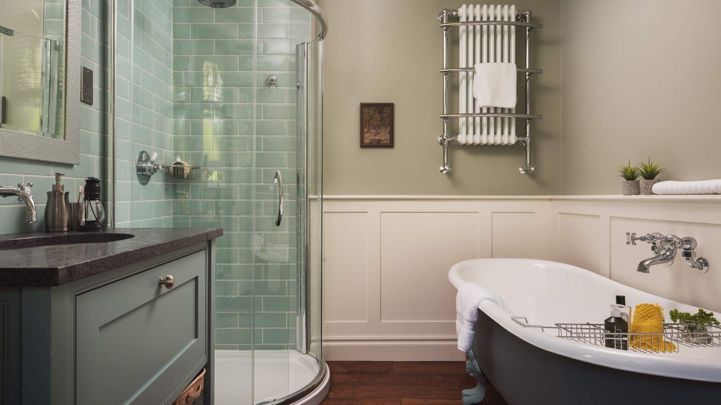 The deep roll top bath for two offers a deeply satisfying long soak!