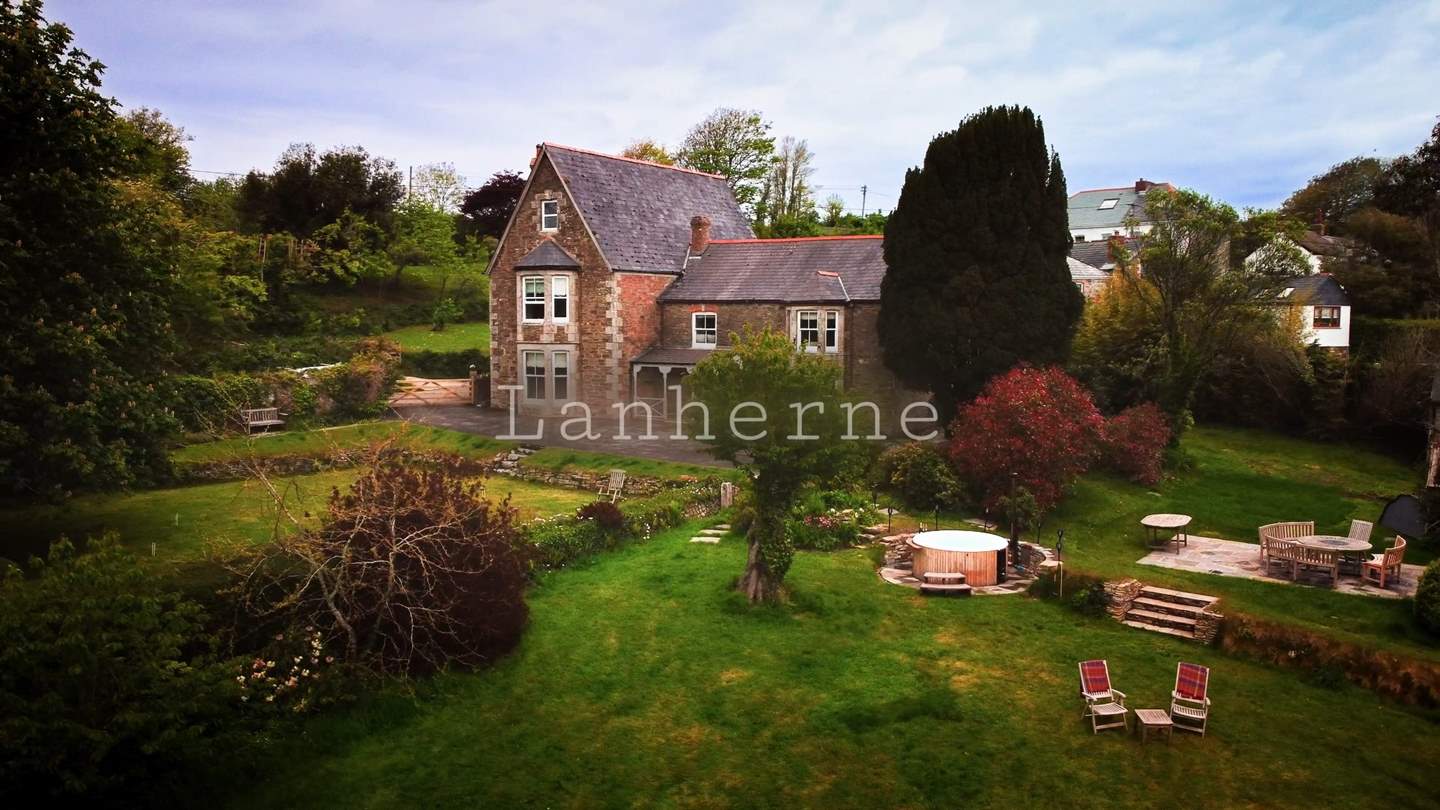 Take the full tour of our heavenly homestay...