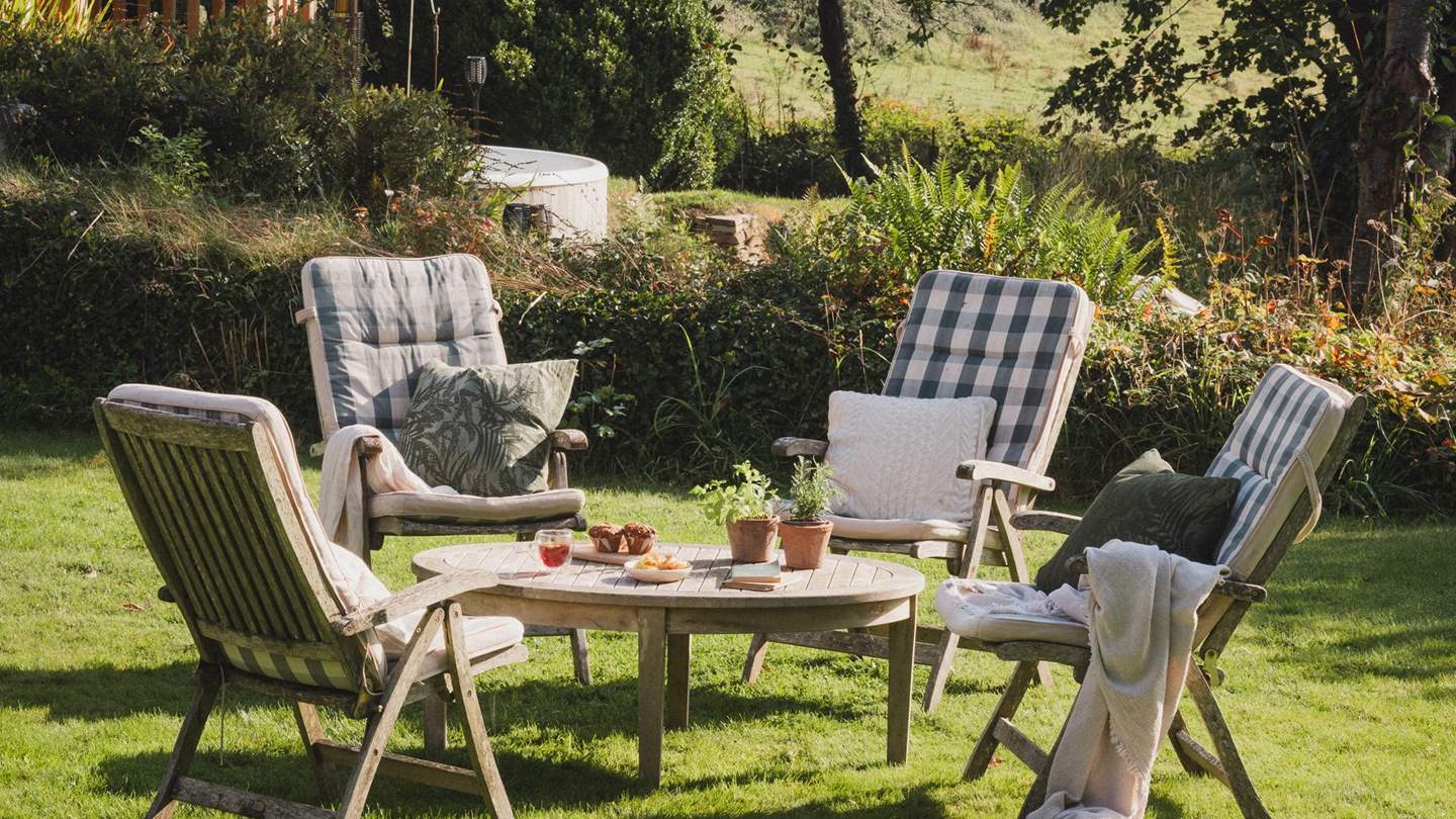 The wonderful, fully enclosed garden with far-reaching country views has lots of space for you all to enjoy