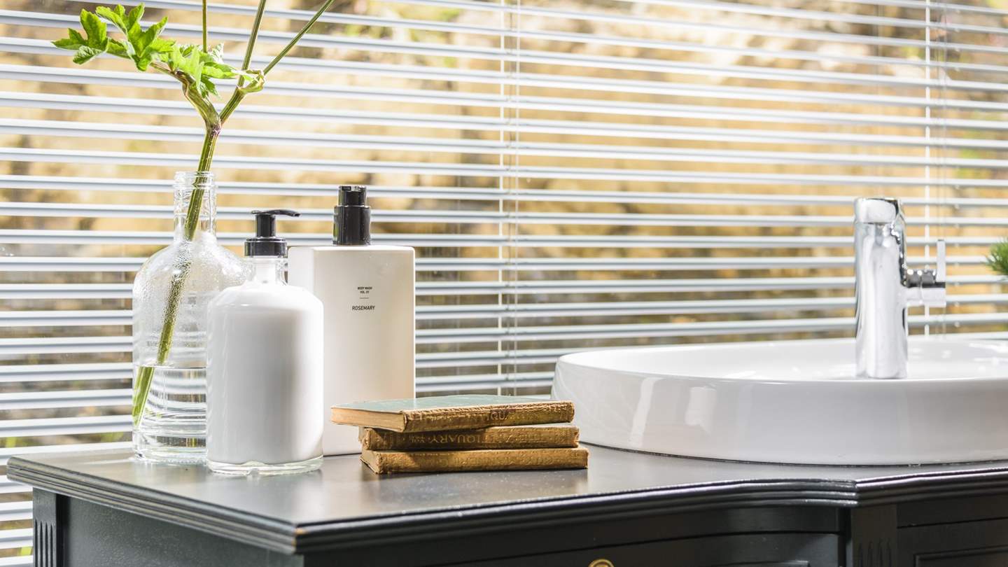 Corry Bothy is a dog friendly luxury cottage in Skye