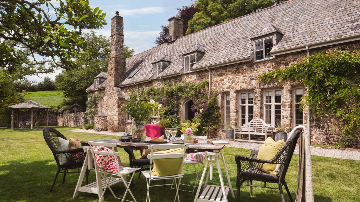 The extensive garden is just perfect for afternoon tea on the lawn
