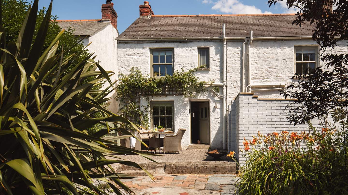 Enjoy boutique luxury at Apple Tree Cottage Gweek.