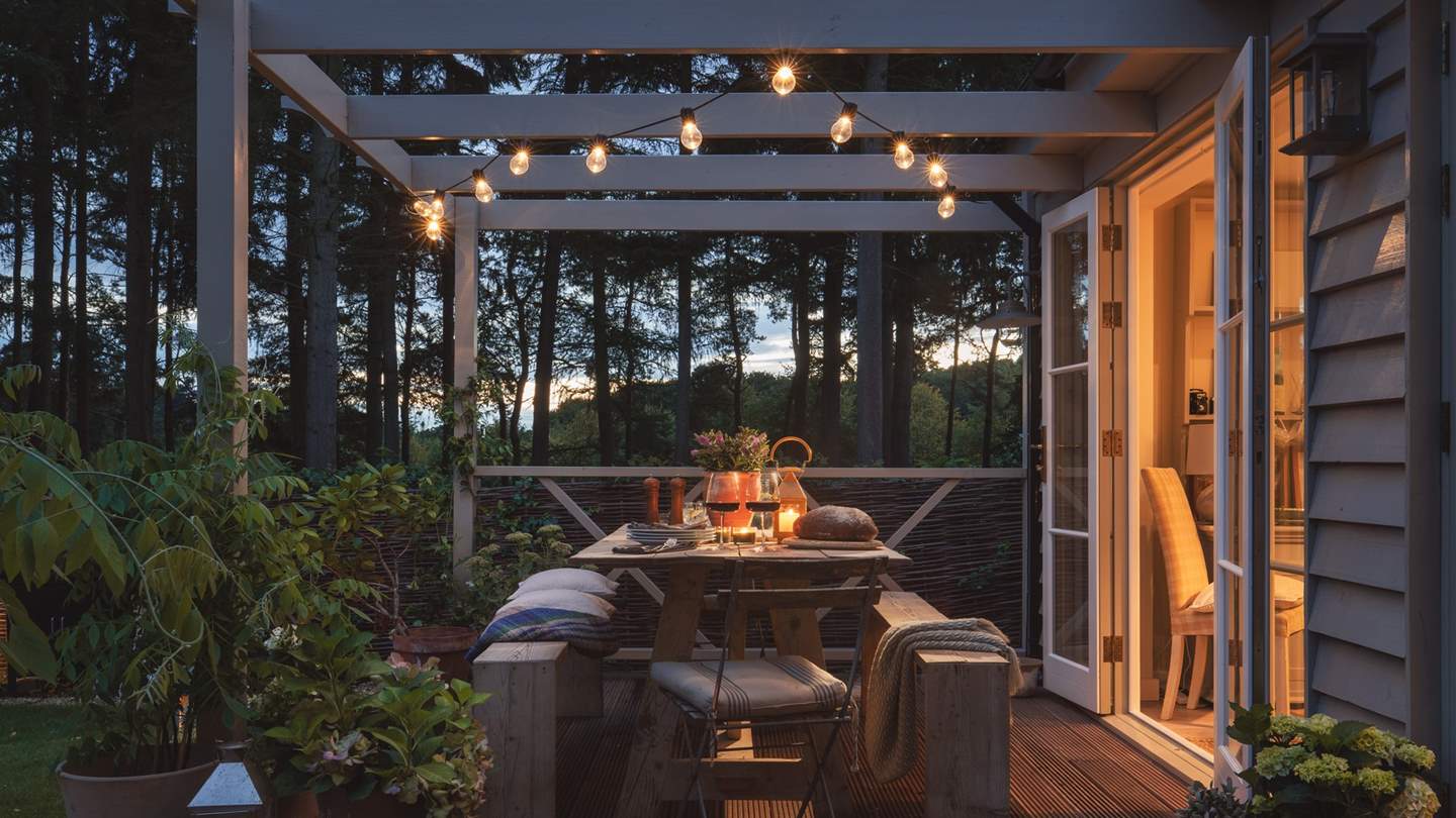 As twilight descends, enjoy mealtimes by twinkling fairy lights