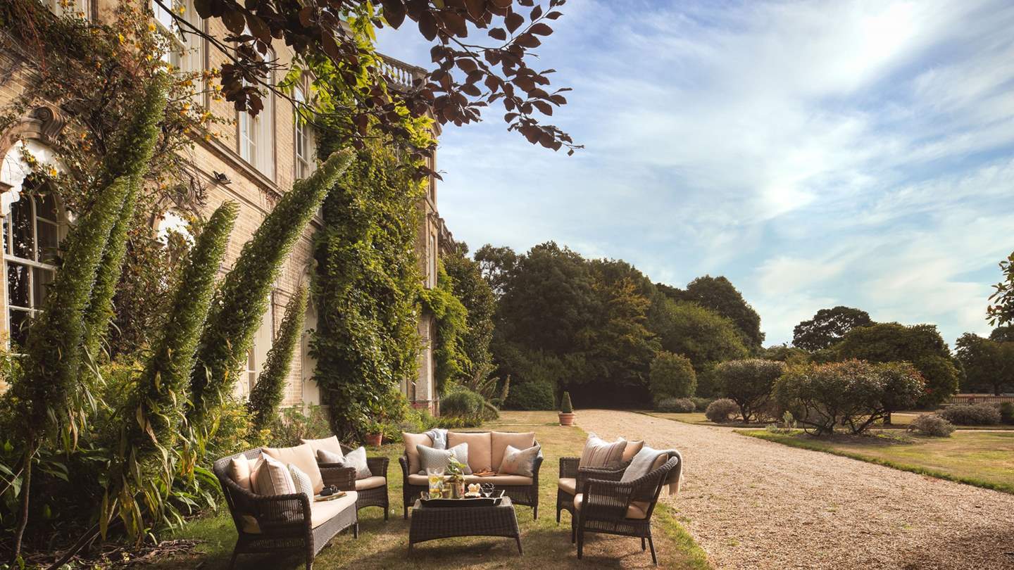 Just wow! Much of the grounds at Pylewell Park are yours to explore, all the way down to the water's edge 