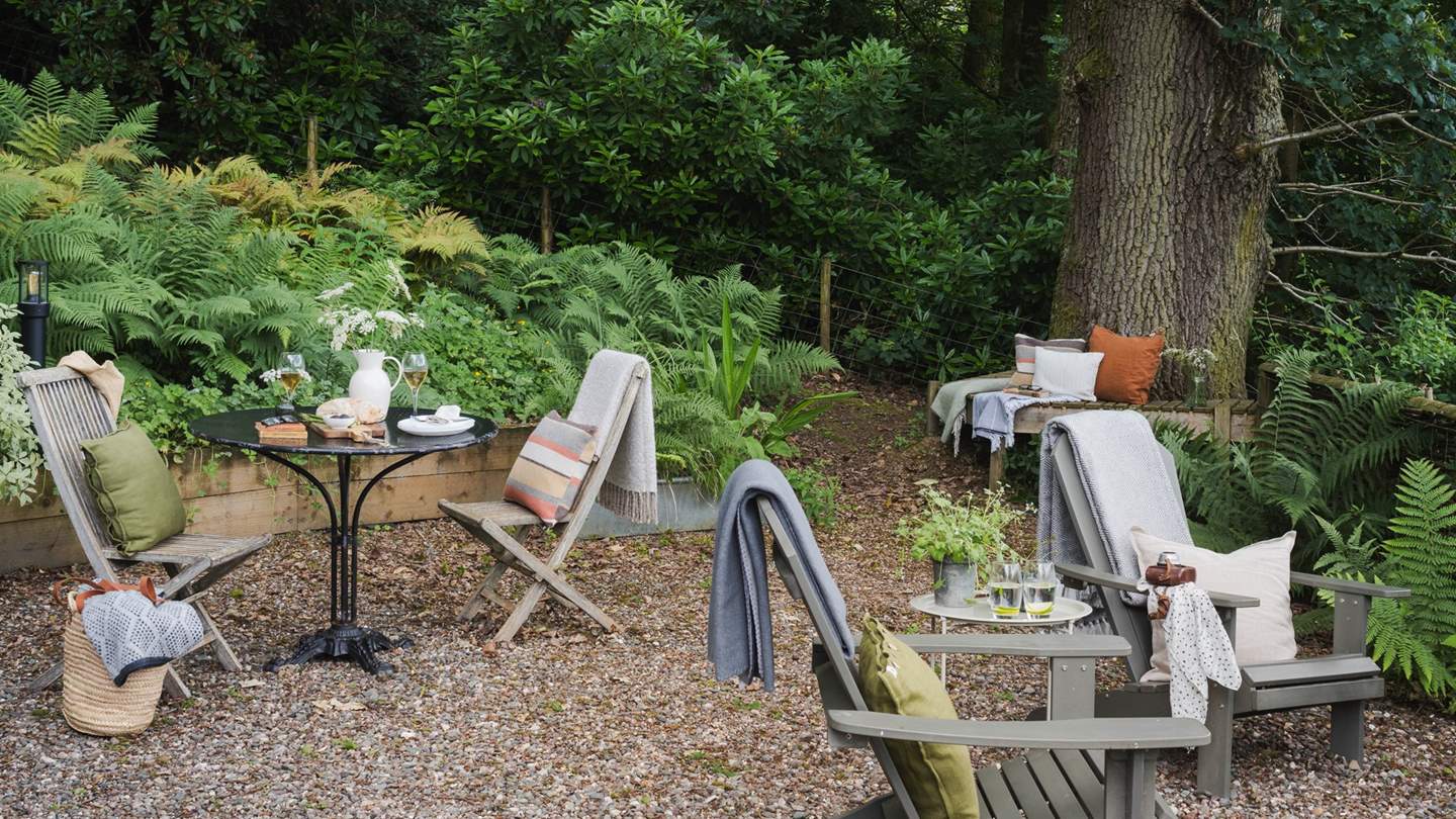 Set across two levels, the lower area boasts a table and chairs for alfresco dining, where sunset dinners are oh-so-magical