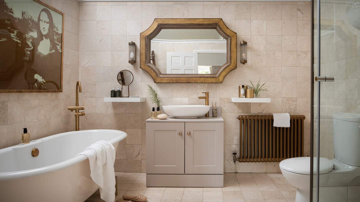 Located on the first floor, 'Bee' benefits from a beautiful en-suite bathroom