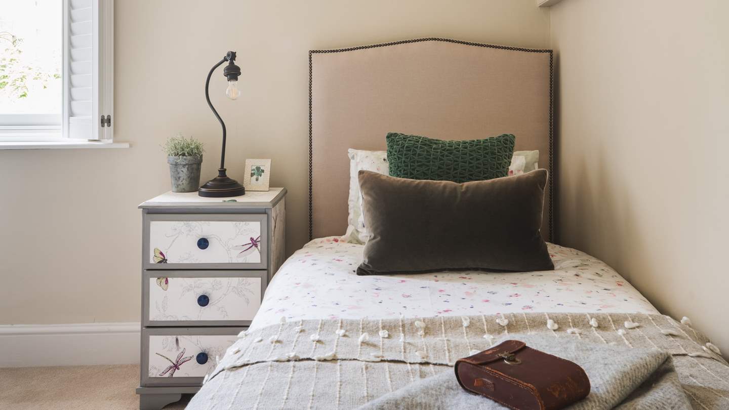 'Dragonfly' has access to the bathroom next door