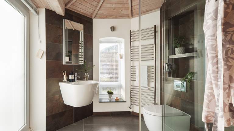Water's Edge - Sleeps 10 + cot - Mawgan Porth