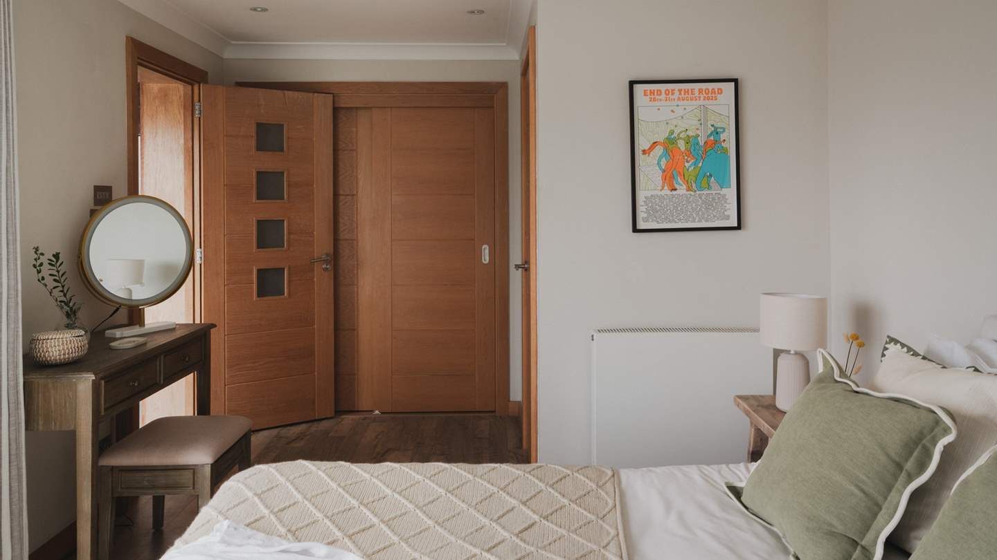A writing desk provides the perfect opportunity to chronicle your travel reveries