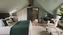 Escape reality at our contemporary Cornish retreat for ten...