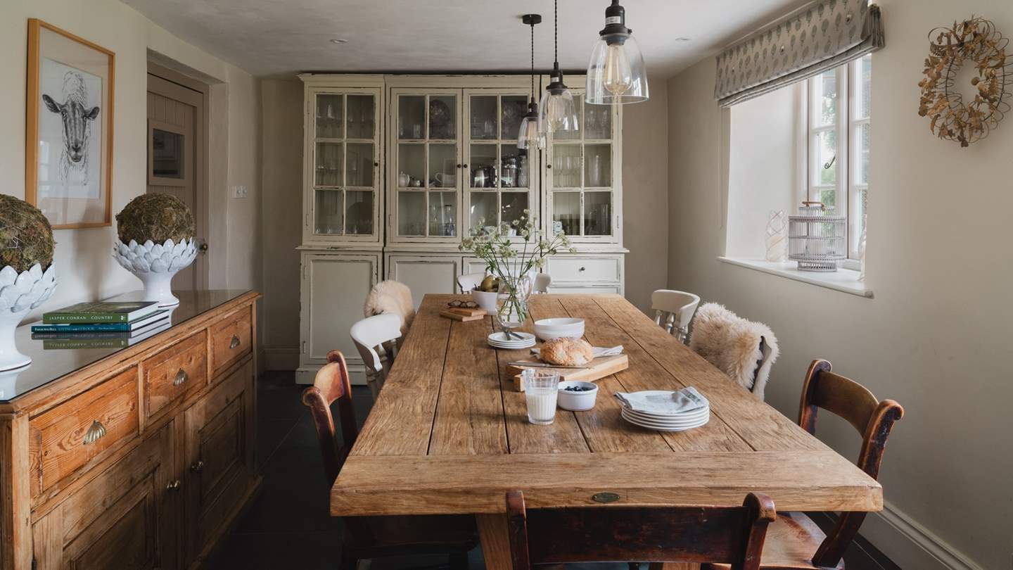 Welcoming the most magical brunches gathered with those you love 