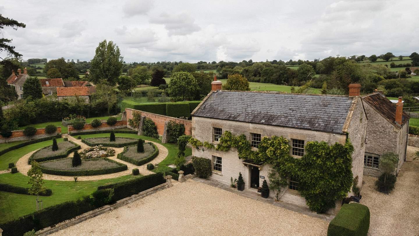 Uncover the stunning grounds of Meadowsweet