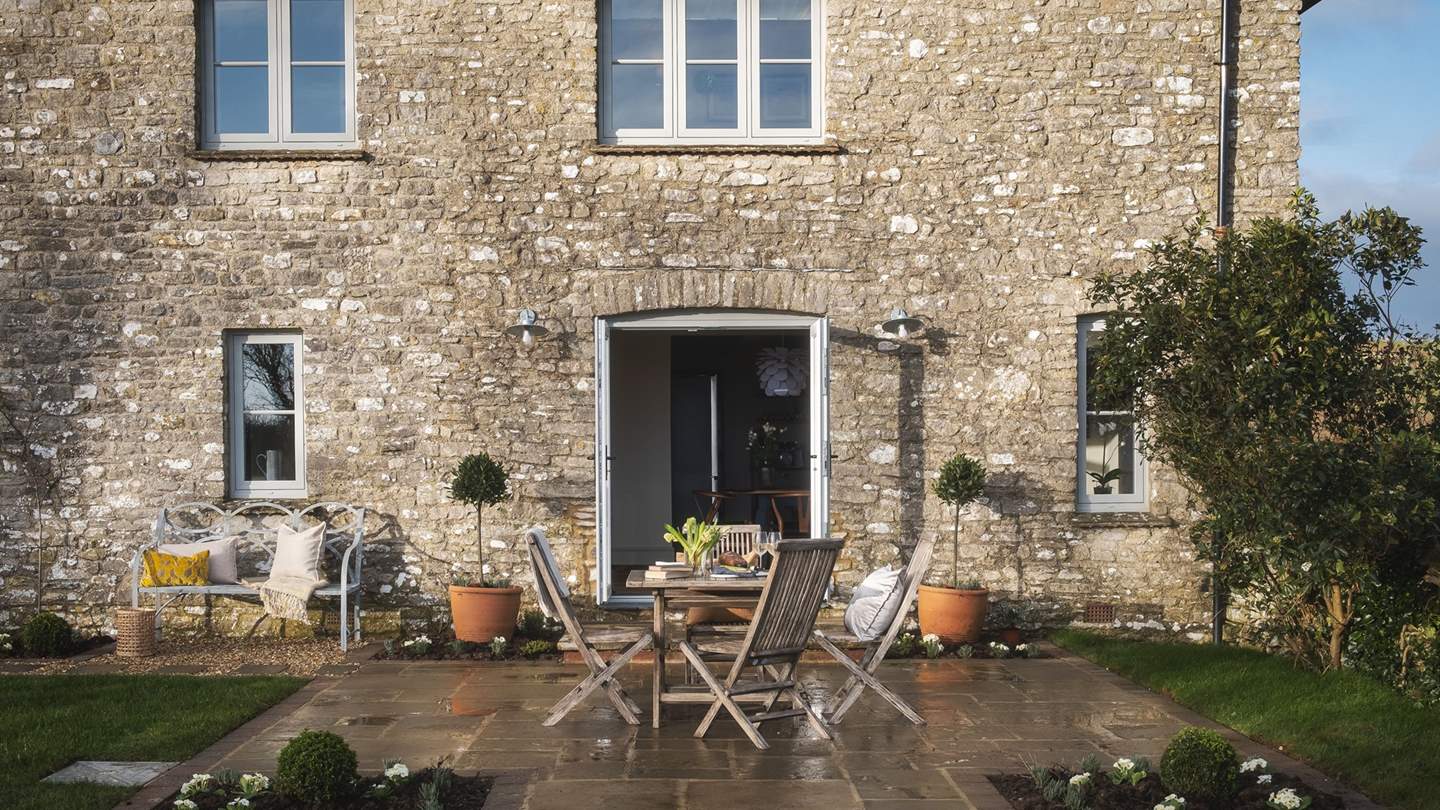 This sunny spot is perfect for elevenses! 