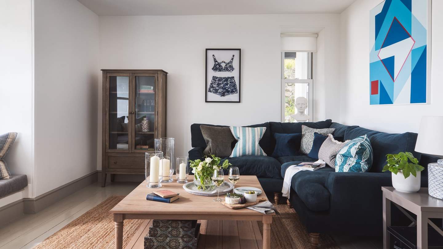 We love the carefully curated, eclectic artwork on display throughout Atlinto