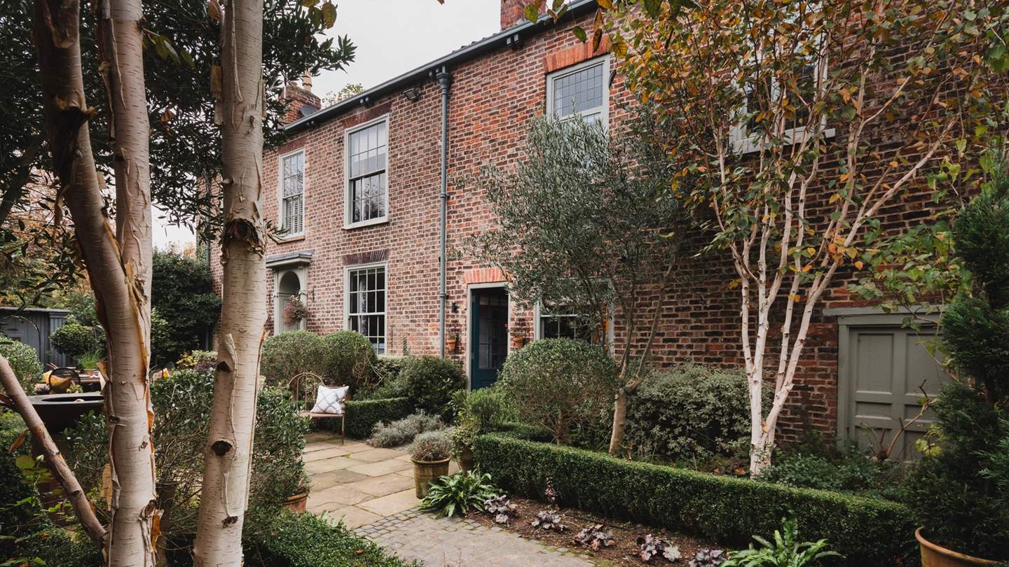 The most charming of welcomes awaits at St Mary's Cottage...