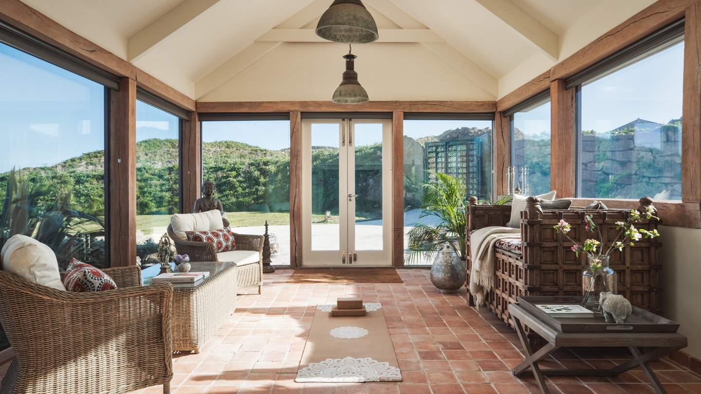 The pretty sun room, ideal for yoga or just simply a quiet moment or two