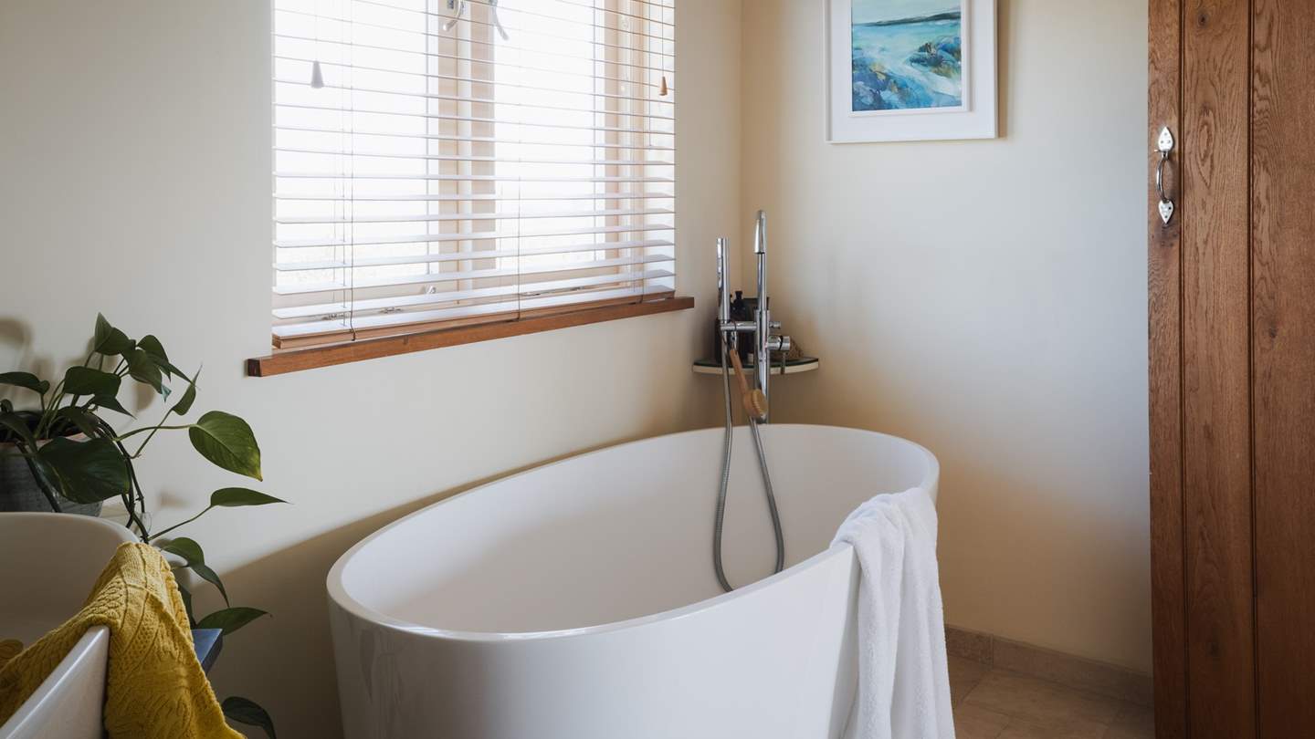 Bubble-topped soaks are promised... 