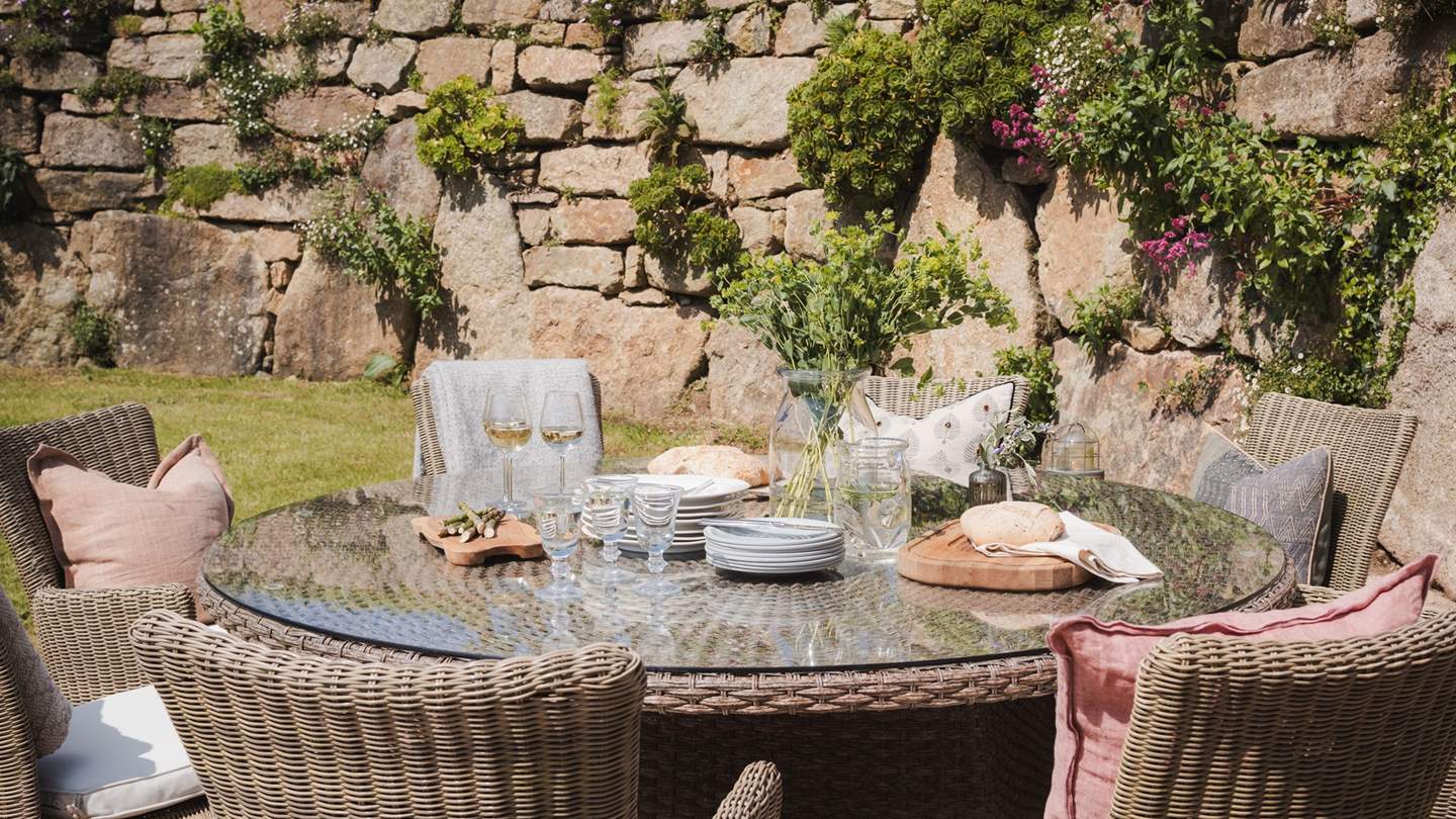 Velansaga, our luxury retreat for eight in the West Cornwall 