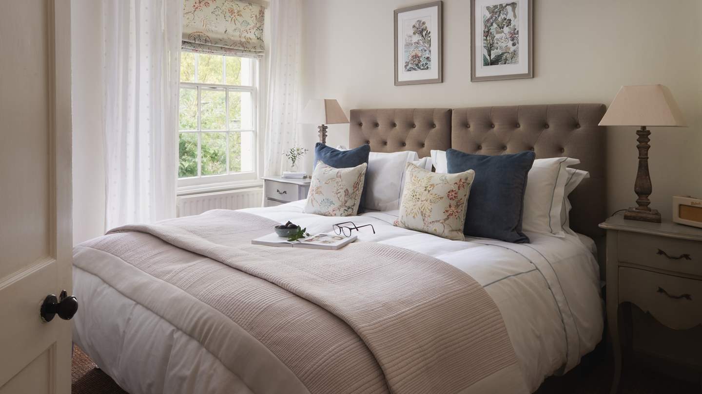 It also has a zip-and-link bed, meaning it can be set up as twins or a super king-sized double