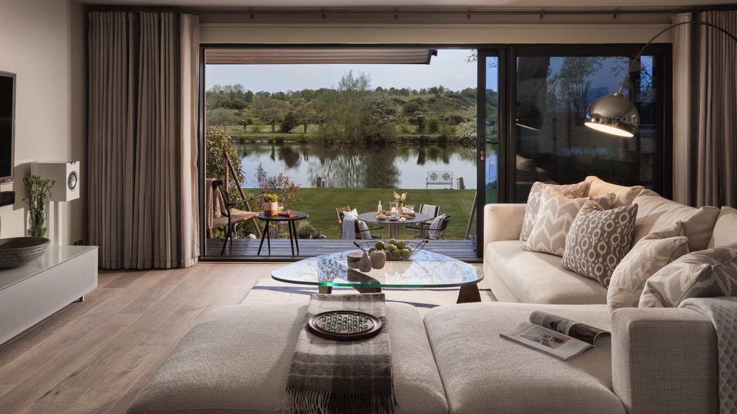 The ultimate riverside pad, away from everyday hustle and bustle