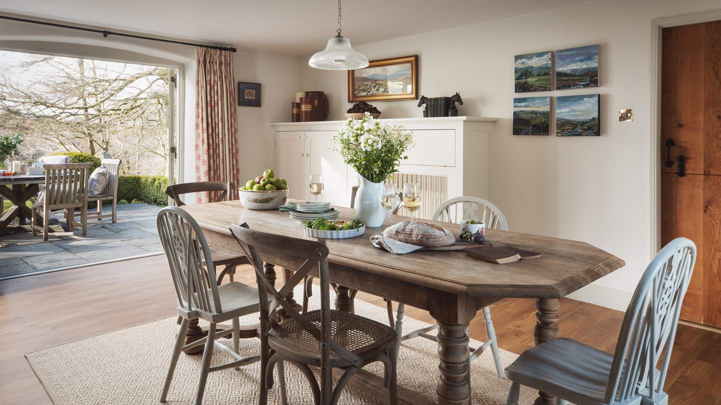 Mealtimes are marvellous at this cottage-style dining table with those amazing views