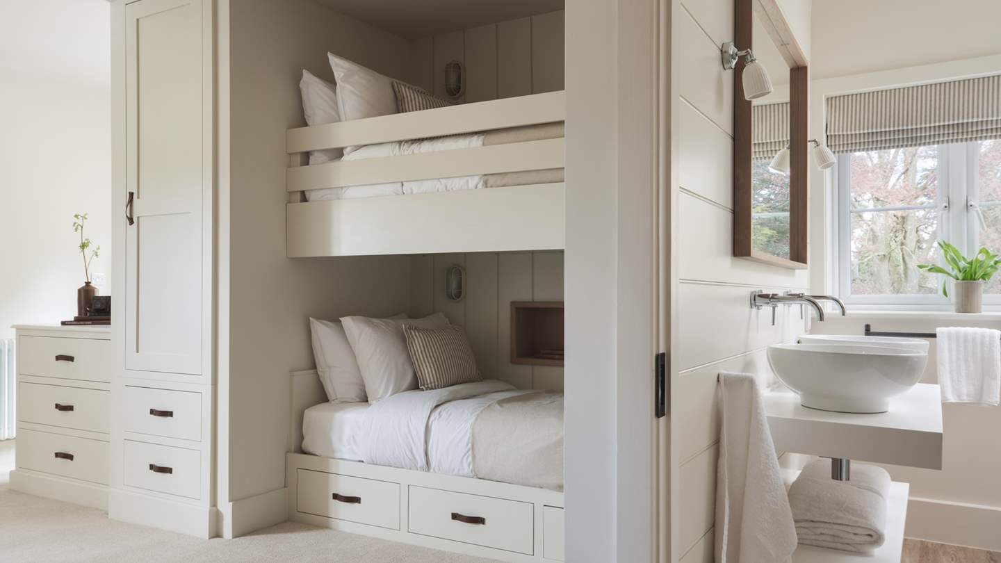 'Beech' is a brilliant family room with bunk beds and a zip and link bed