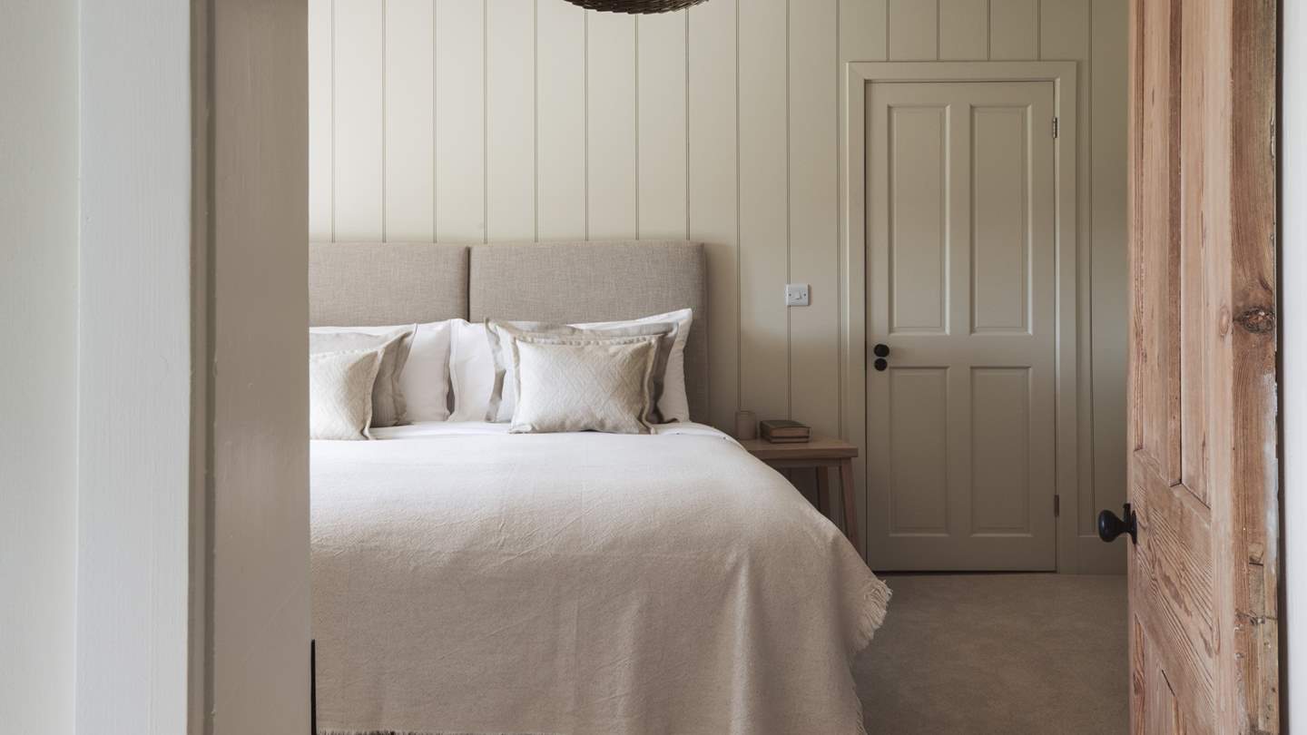 This room has access to the second stairs that lead to the games and cinema rooms, making it perfect for younger ones