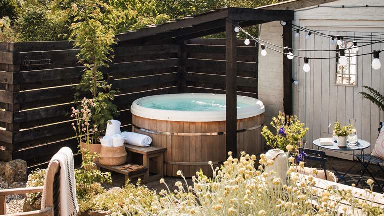 Teg - Sleeps 2 + cot - Tamar Valley