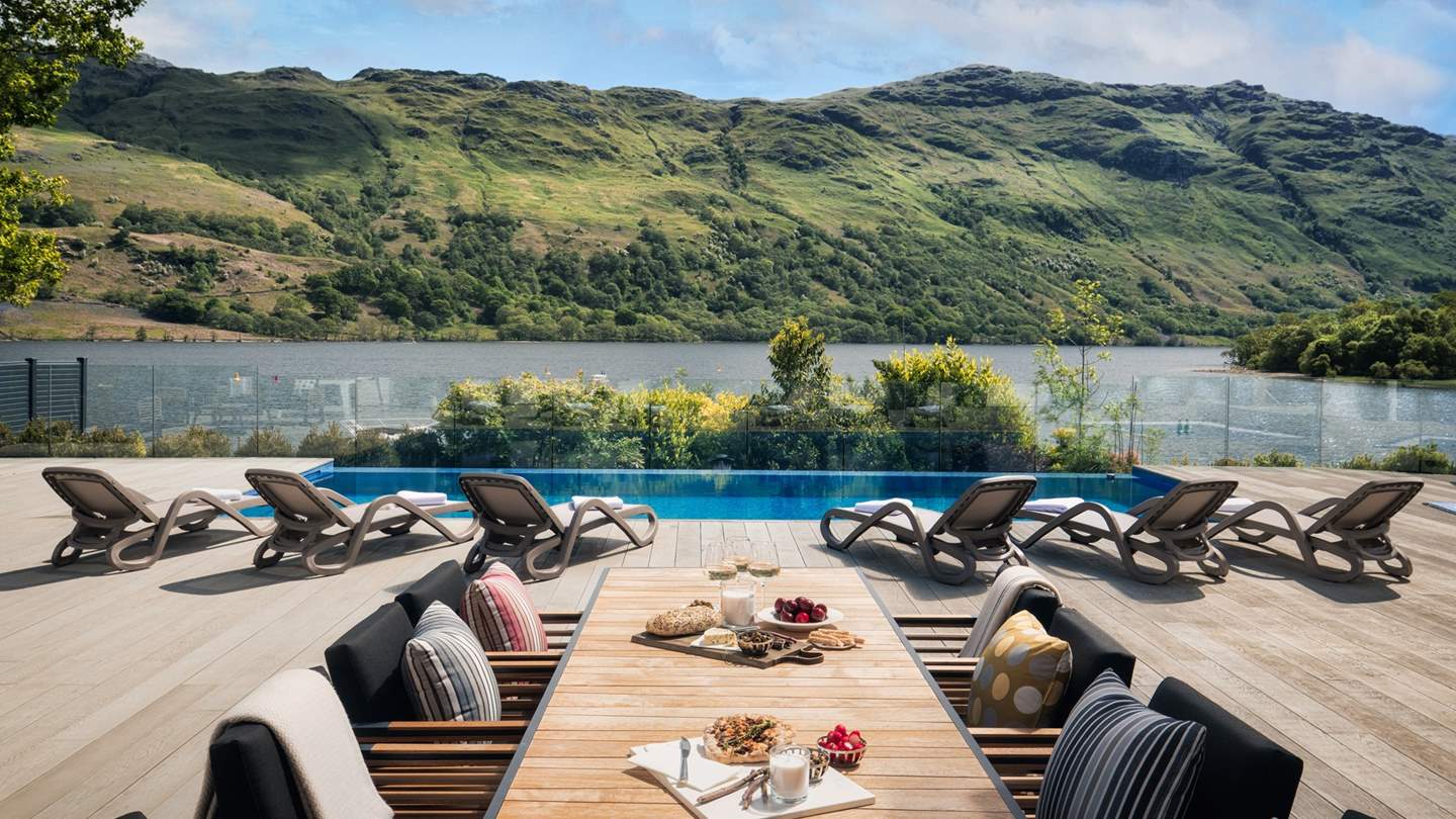 Jaw-droppingly beautiful, you'll never forget the stunning views from the extraordinary infinity pool