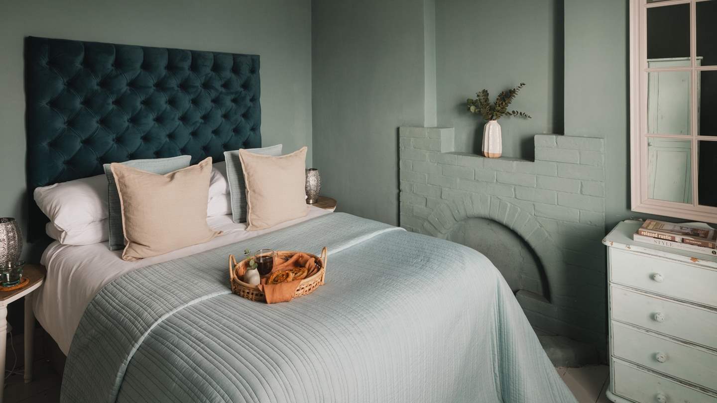 The perfect spot for breakfast in bed!