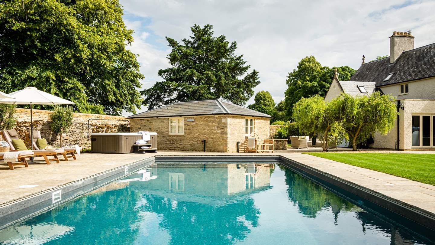 Introducing Spellbound, our glorious retreat near Cirencester on the edge of the Cotswolds