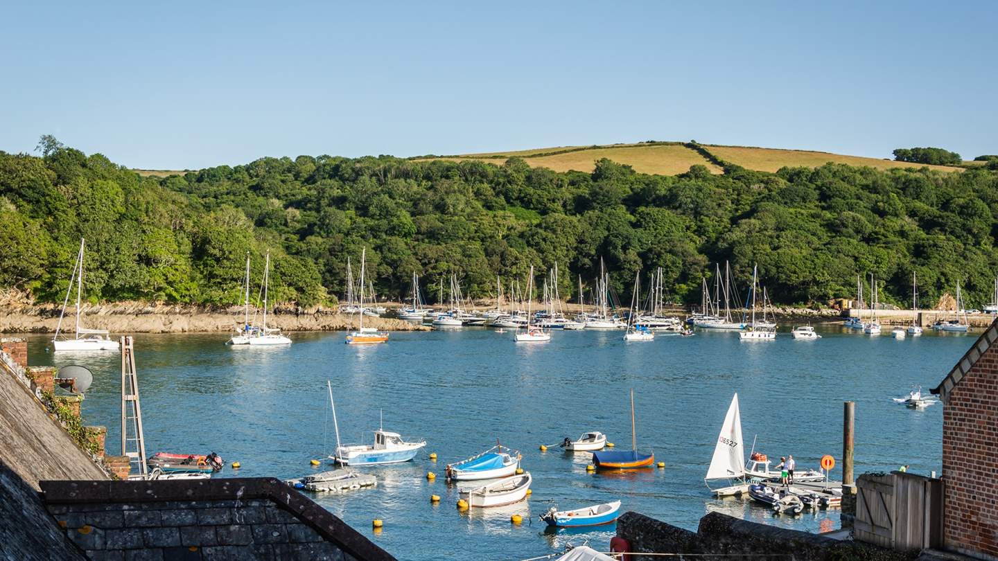 With wonderful river views and just steps from the water, this is a fabulous coastal town house