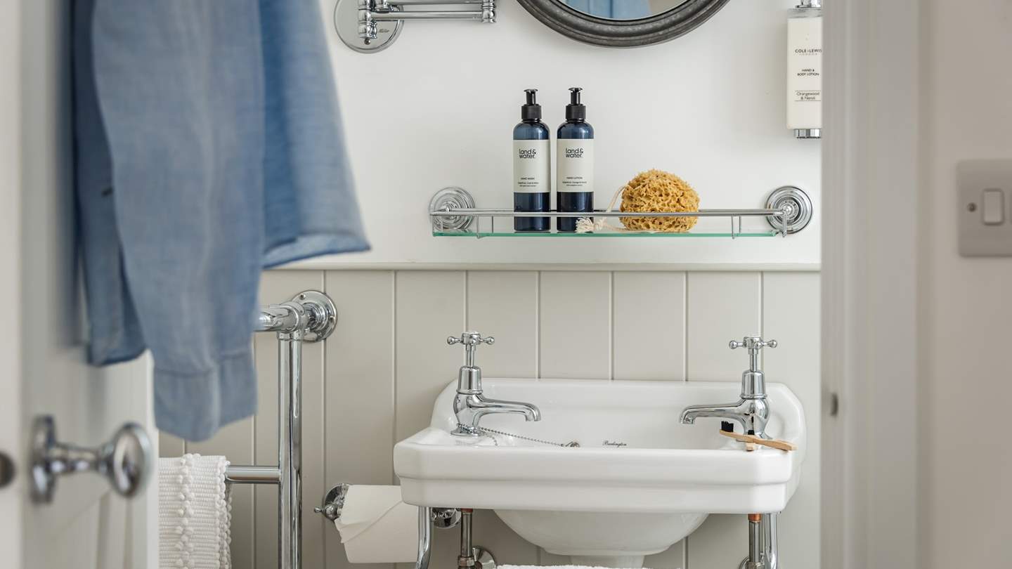 Enjoy wake-me-up moments before spending the day exploring beautiful Fowey 