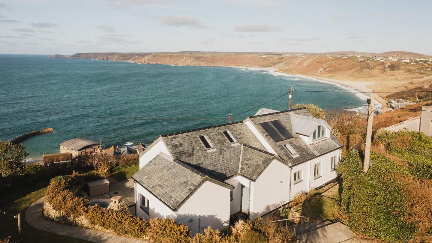 Chy-an-Gargo sits above the breathtakingly beautiful Sennen Cove 