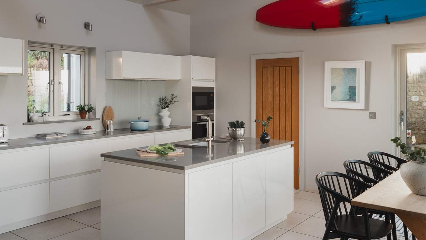 A gorgeous space for relaxing, gathering and cooking, our beautiful retreat promises a relaxing stay