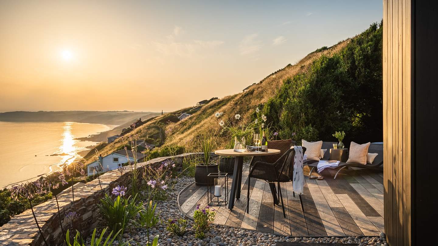 Golden hour moments have never been so heavenly; escape reality on the outside decking overlooking endless sea views...