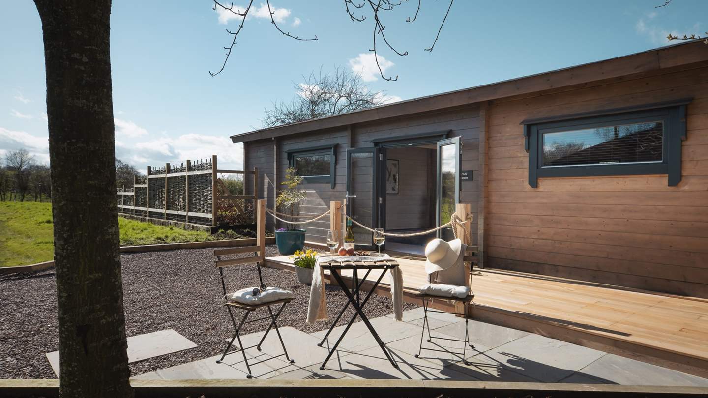 Savour those sun-soaked afternoons on the patio, just made for lunching in style...