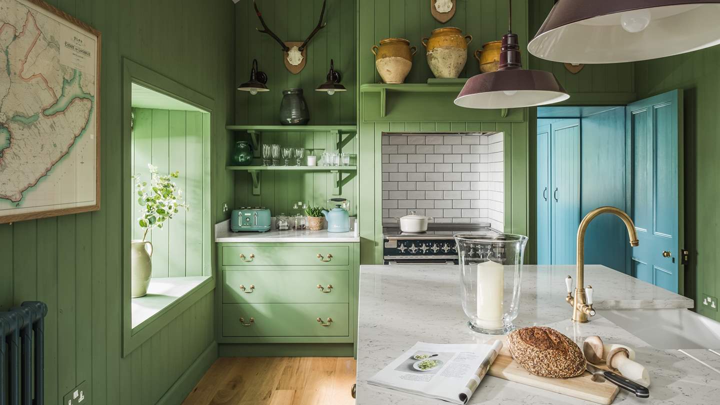 We love the traditional wooden panelling and the vintage earthenware pots