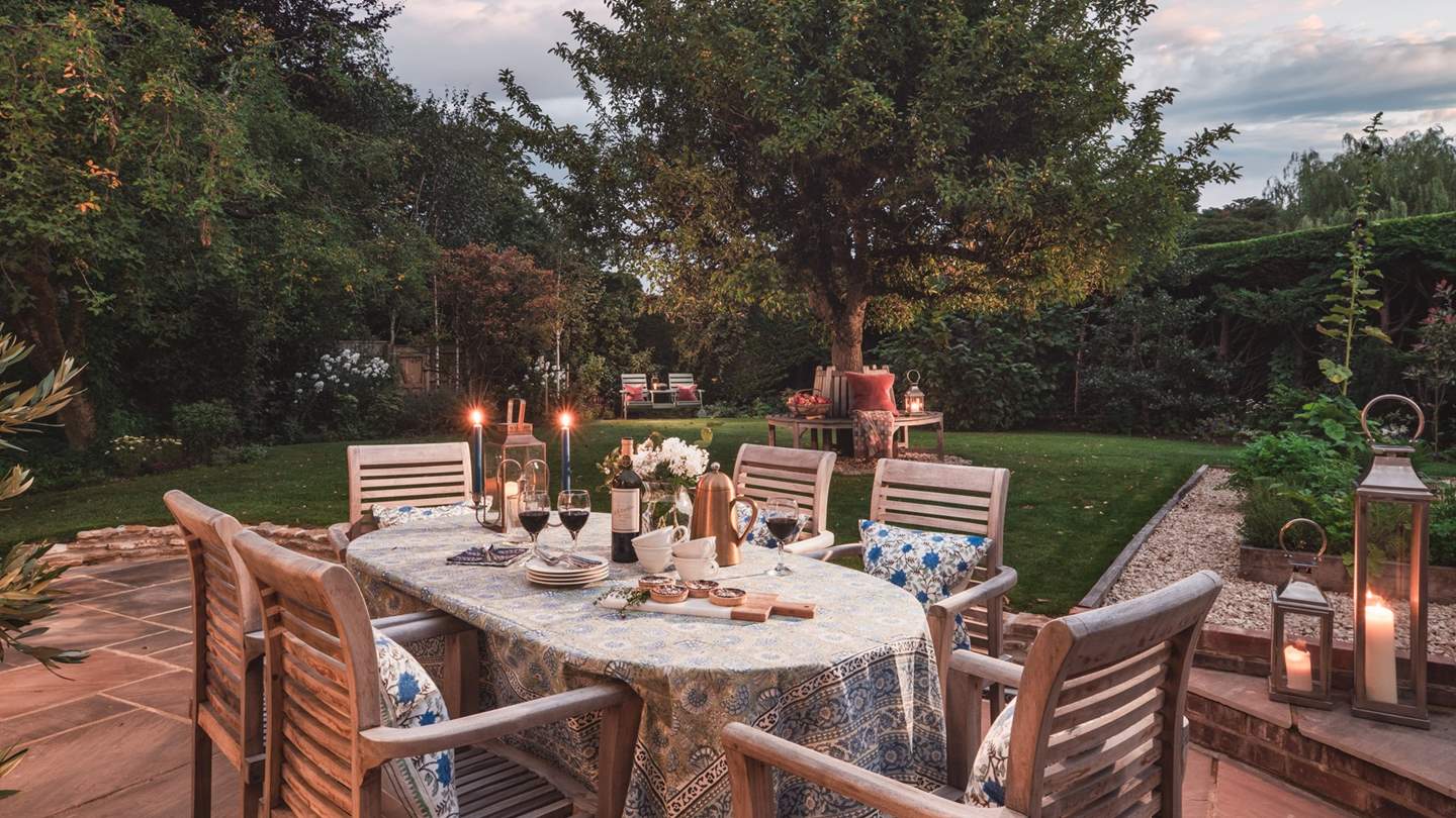 Discover a stunningly secluded garden, tucked away from the world with its own potager garden with herbs for you to cook with. 