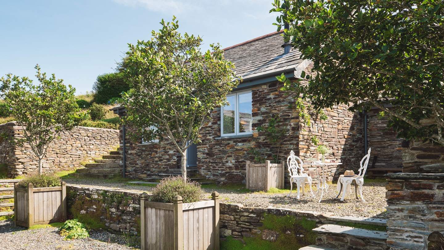 Darling Fentafriddle Lodge is just perfect for single travellers or couples alike...