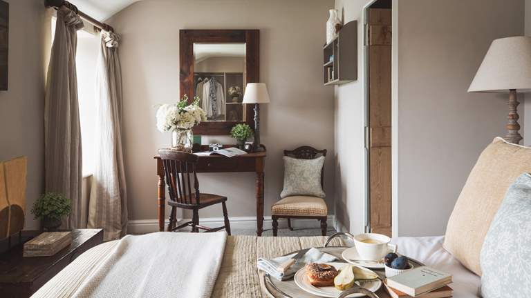 Driftwood - Sleeps 2 + cot - Truro