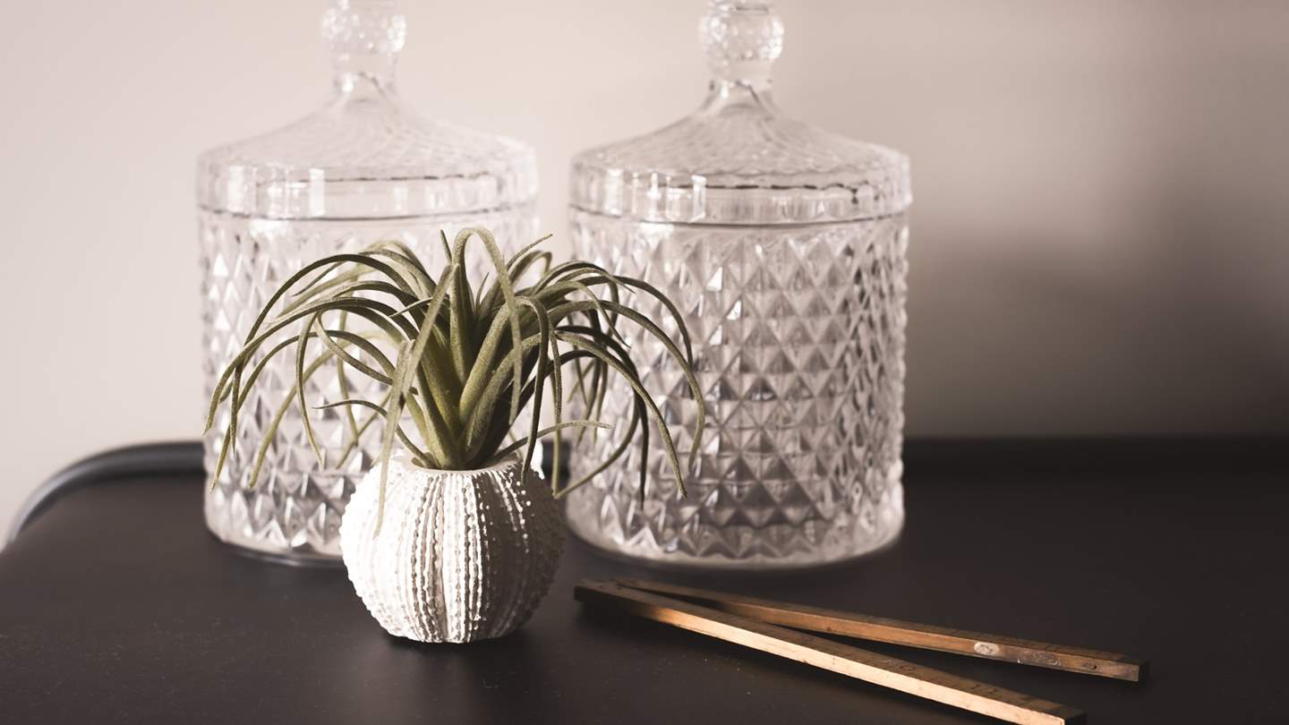 We just love the subtle seaside touches