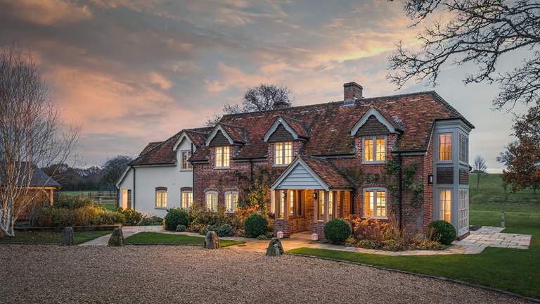Longbourn - Sleeps 11 + cot - Stockbridge
