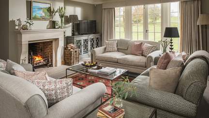 Nestled within 200 acres of idyllic English countryside and ancient woodland, this dog friendly homestay is a dream!