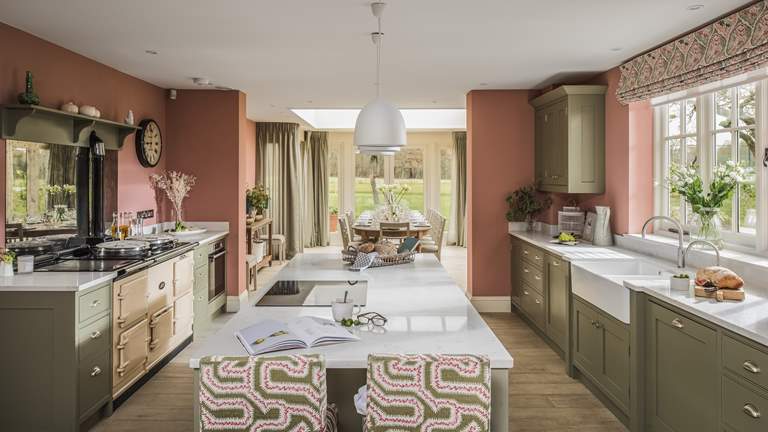 Longbourn - Sleeps 11 + cot - Stockbridge