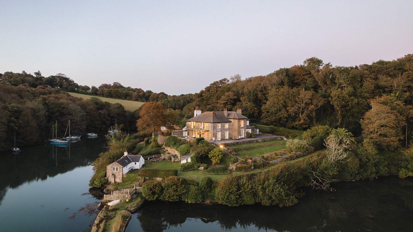 Froe is the dream escape for lovers of coastal bliss...